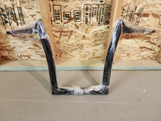 Factory 47 Gloss Black 1 1/2 in. Signature 14 in. Rise Handlebar